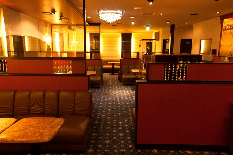 CLUB HYATT 立川 高級キャバクラ 店内